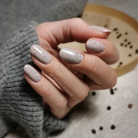 T20 Semilac Top No Wipe Black Sprinkles 7ml - Image 2