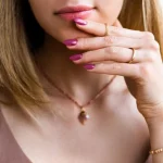 377 Gel Polish Semilac Shimmer Stone Ruby 7ml - Image 2